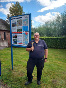 Waterlinie-ommetjes plaatsen bord